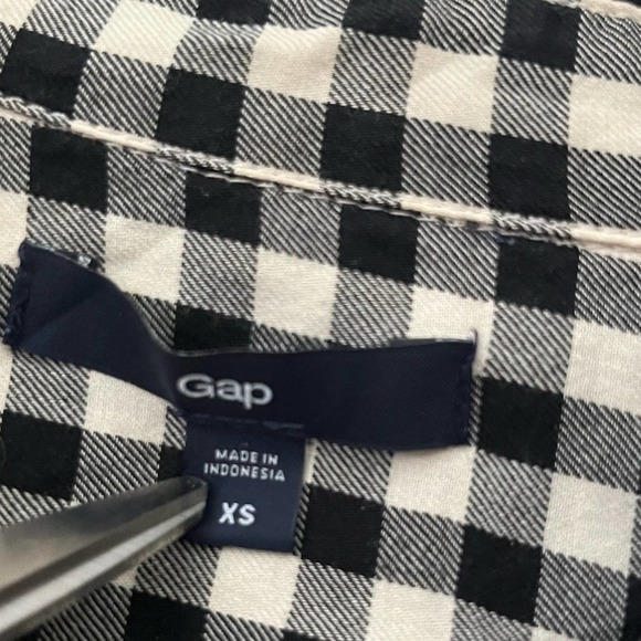 Gap Women's Black/White Check Button Down Shirt Long Sleeve Size M With Pockets - Picture 3 of 4